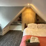 Cozy Room In A Serene House