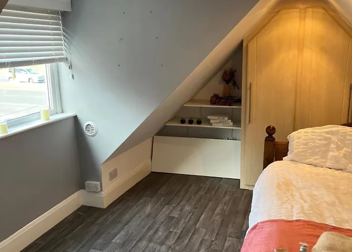 Cozy Room In A Serene House